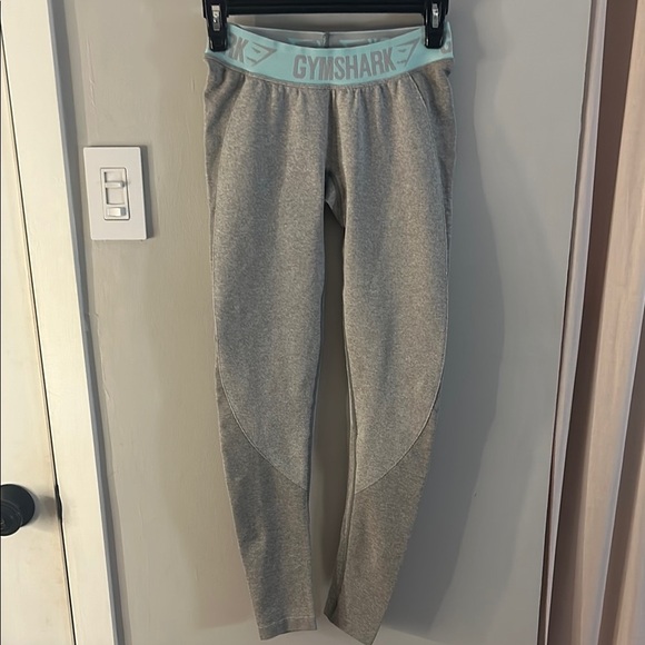 Gymshark Light Gray Leggings with Mint Waistband nwot - Picture 1 of 4